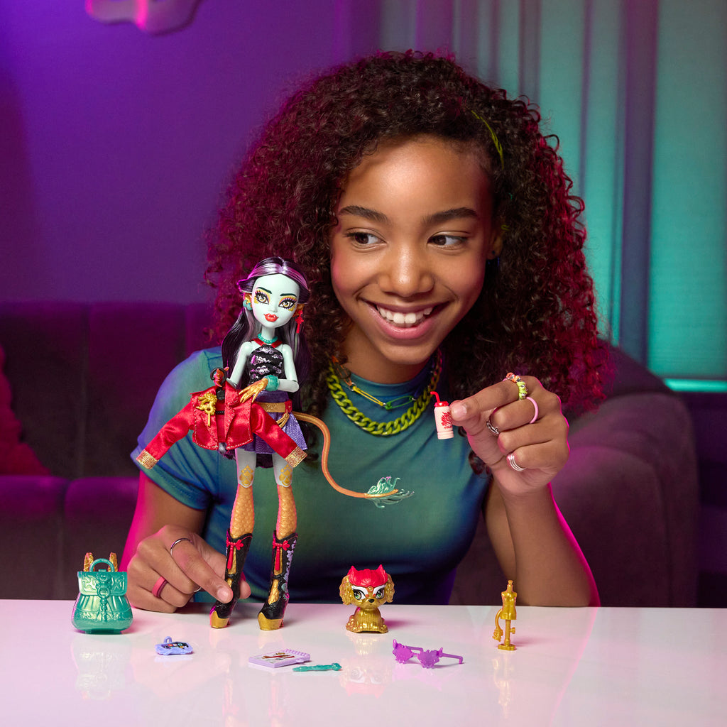 MONSTER HIGH lėlė – Jinafirė (HYV58)