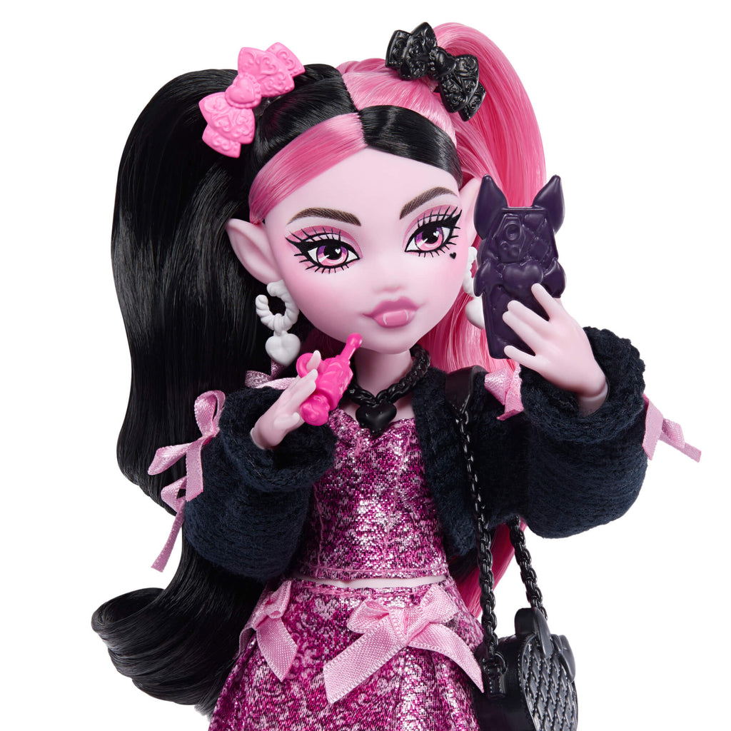 MONSTER HIGH lėlė Drakulaura (atnaujinta) (JHK29)