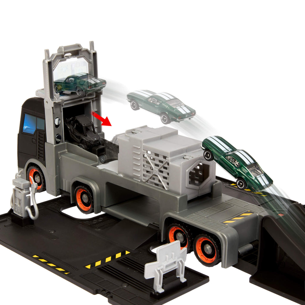 MATCHBOX MOVIE transformuojamas kalnų transporteris su trasa – Mountain Convoy (JJB32)