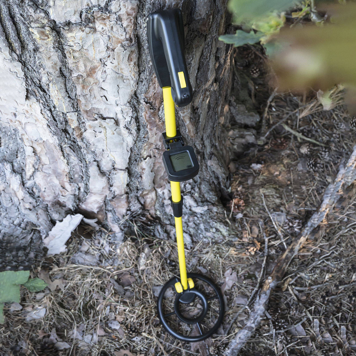 Metalo ieškiklis su LCD ekranu National Geographic. Atsparus vandeniui, iki 12cm gylio