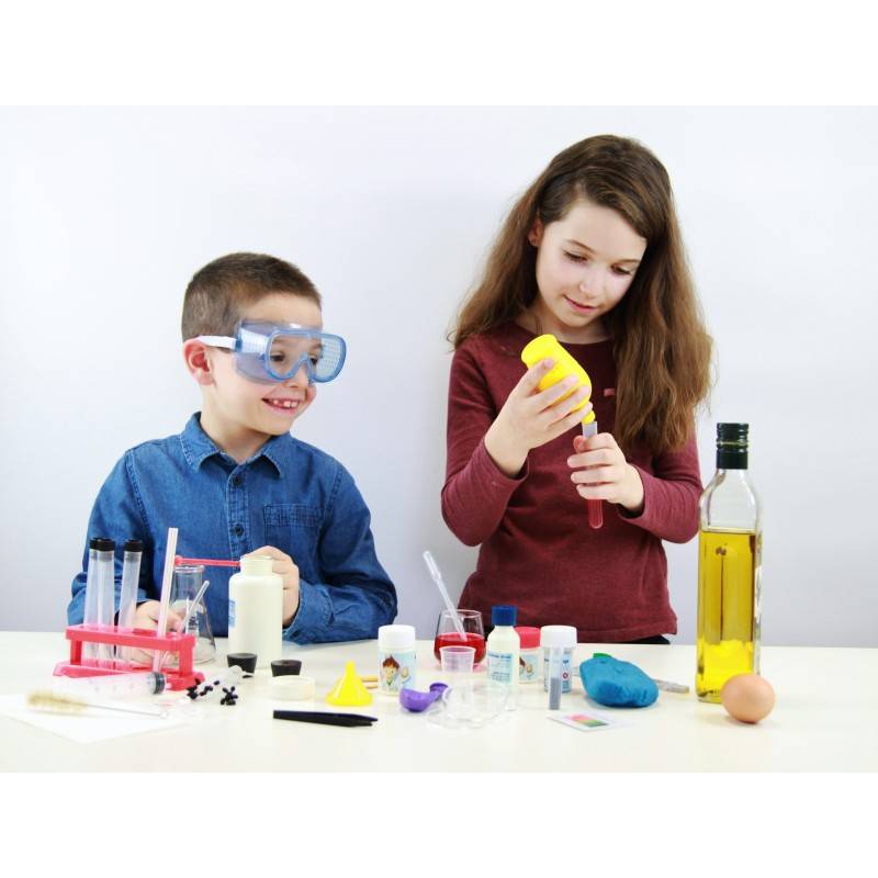 Chemijos laboratorija 150 eksperimentų