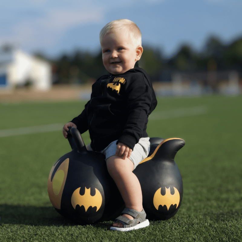 Šokliukas Batmobilis (Batman Batmobile) 38 cm