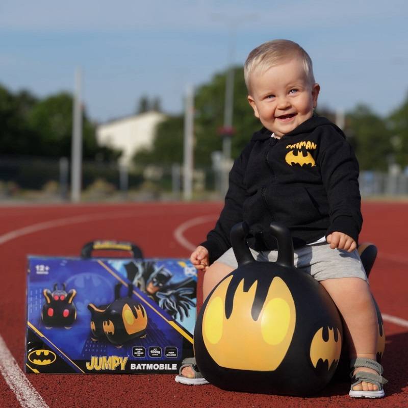 Šokliukas Batmobilis (Batman Batmobile) 38 cm