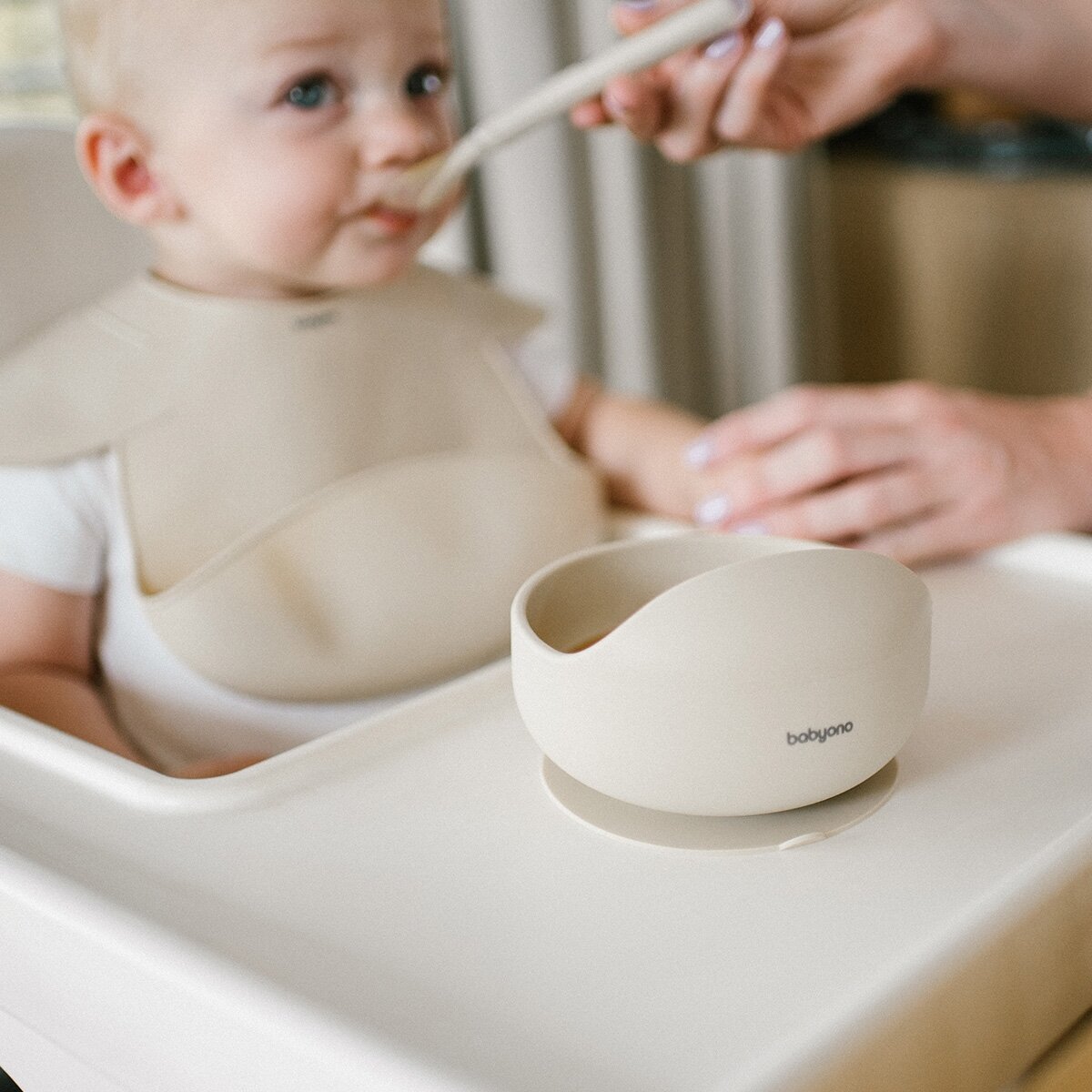 Babyono lėkštutė silikoninė neslystanti kreminė 1481/04