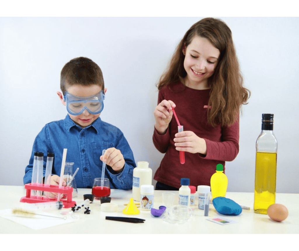 Chemijos laboratorija 150 eksperimentų