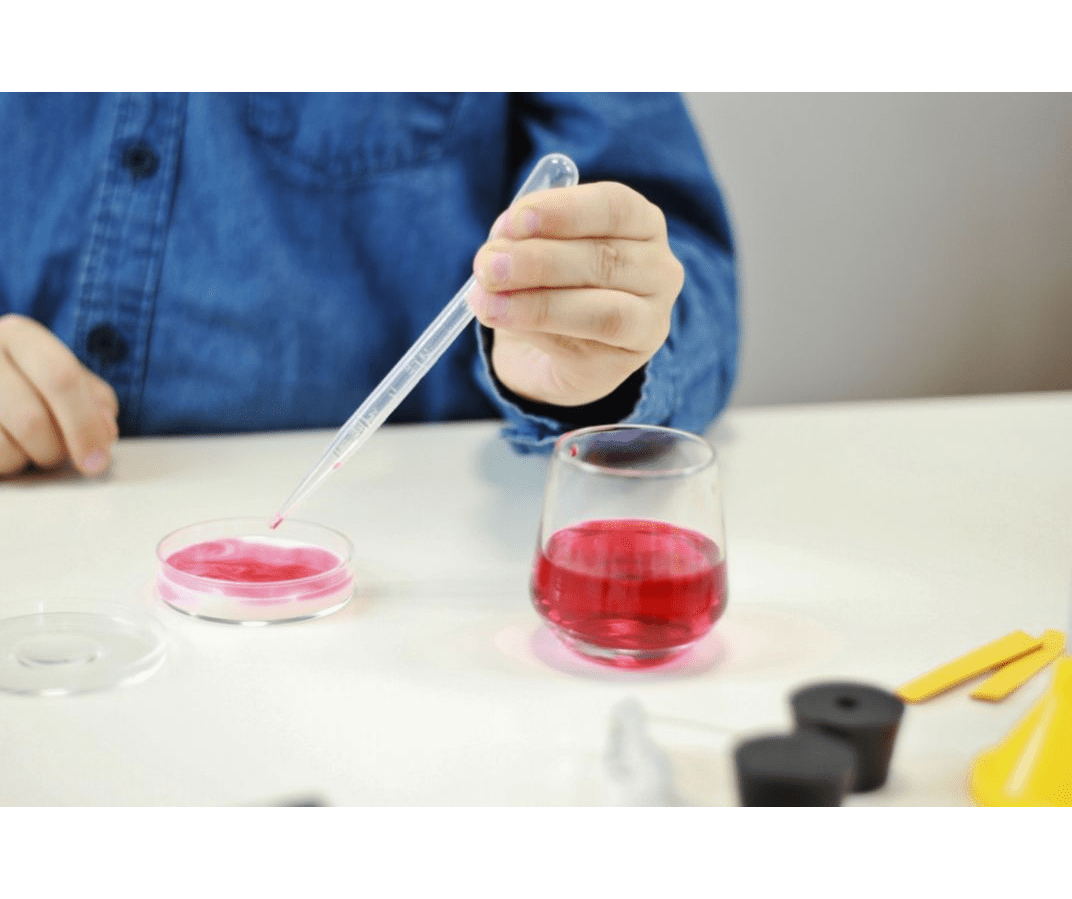 Chemijos laboratorija 150 eksperimentų
