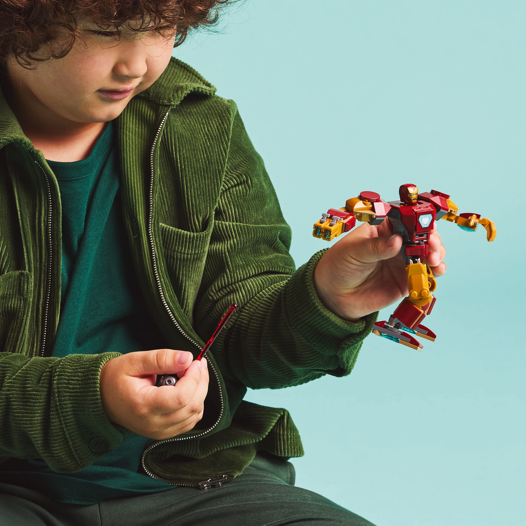 LEGO Marvel 76307 Geležinio žmogaus robotas prieš Ultroną