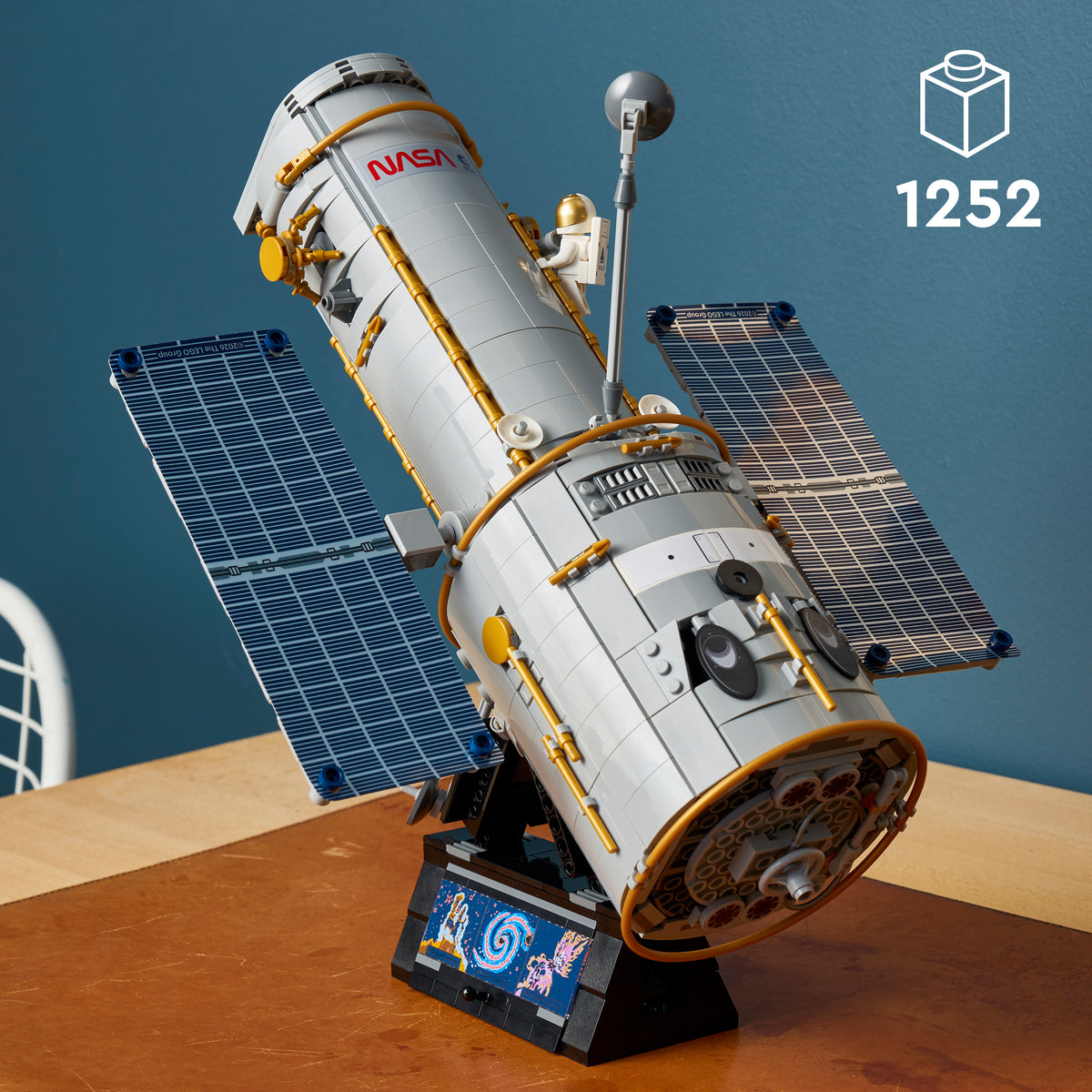 LEGO Icons 11382 Hablo kosminis teleskopas