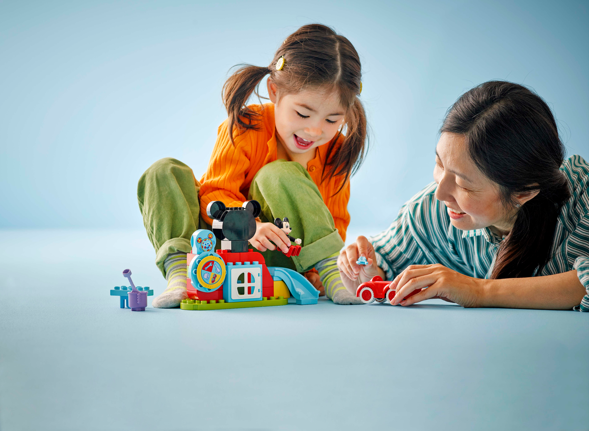 LEGO DUPLO 10454 Peliuko Mikio klubo namelis ir automobilis