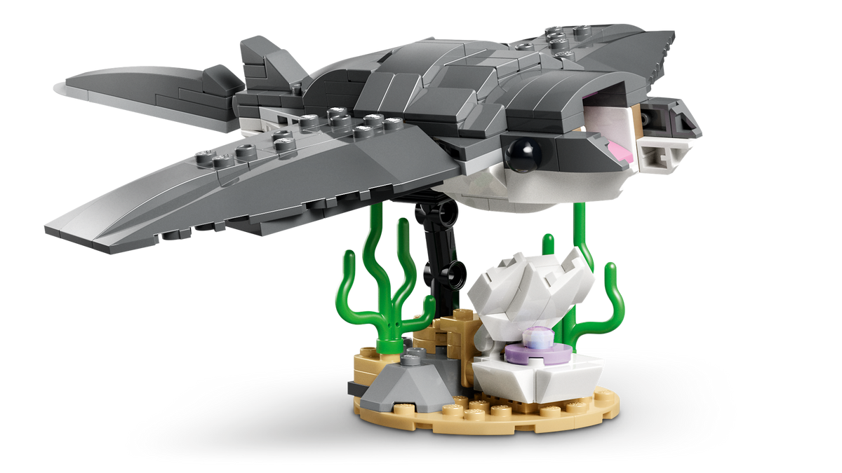 LEGO Creator 31381 Grėsmingas ryklys su lobių skrynia