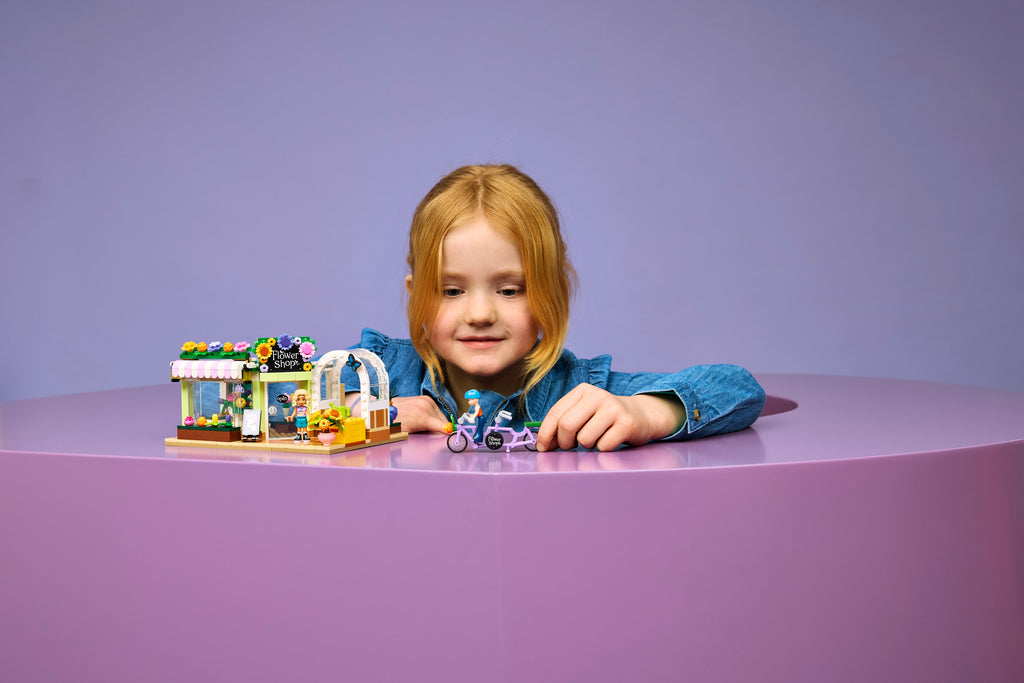 LEGO Friends 42693 Kūrybinė gėlių parduotuvė