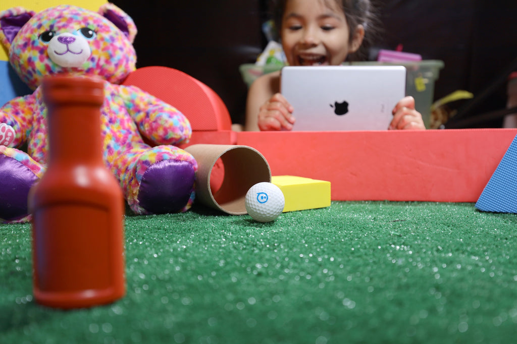 Sphero Mini Golf programuojamas robotas-kamuoliukas