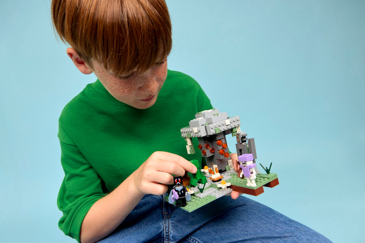 LEGO Minecraft 21586 Blyškusis sodas