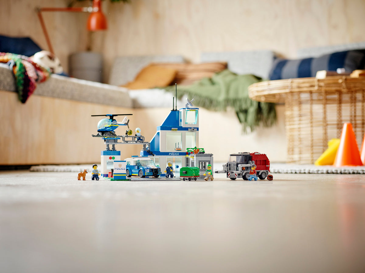 LEGO City 60316 Policijos nuovada