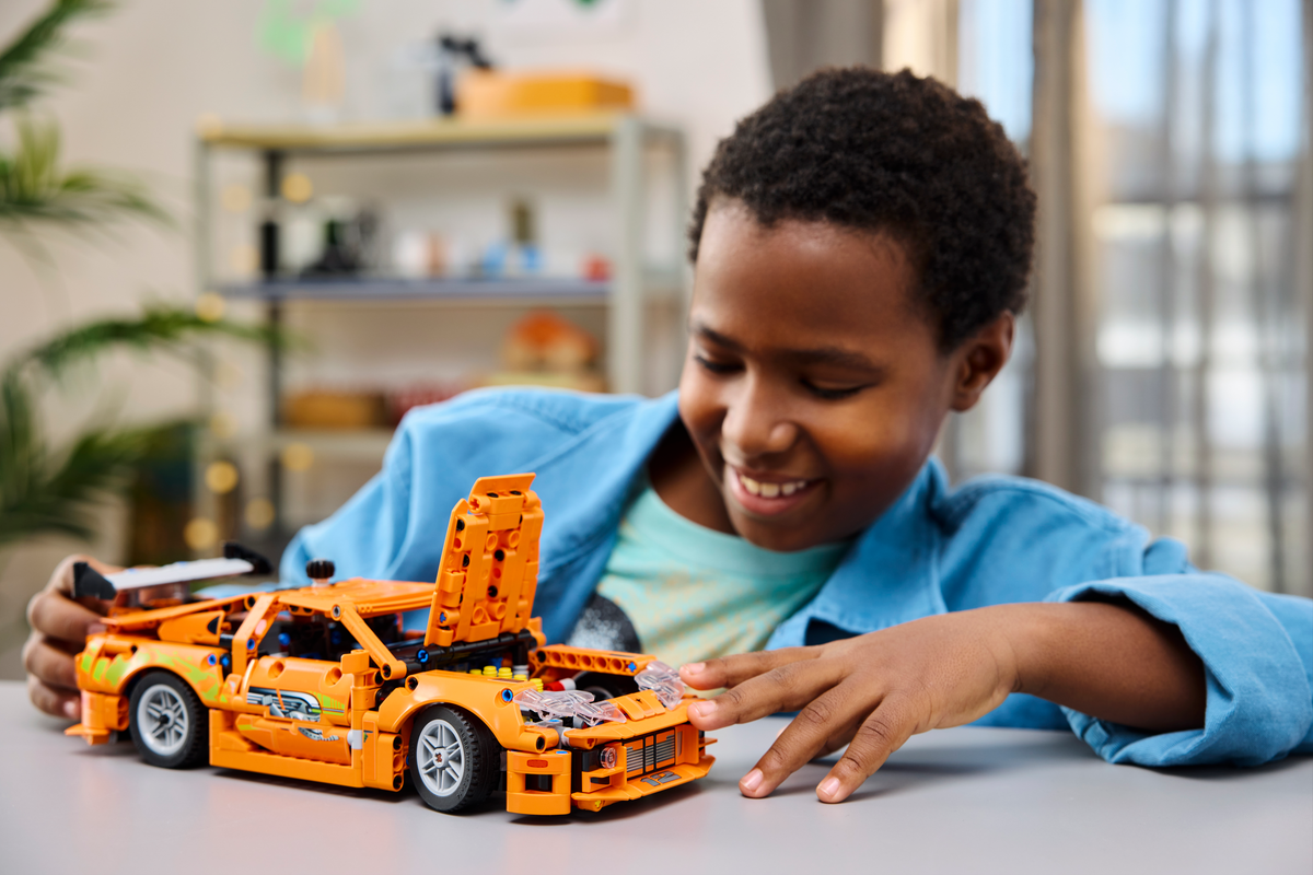 LEGO Technic 42204 Greiti ir įsiutę: Toyota Supra MK4