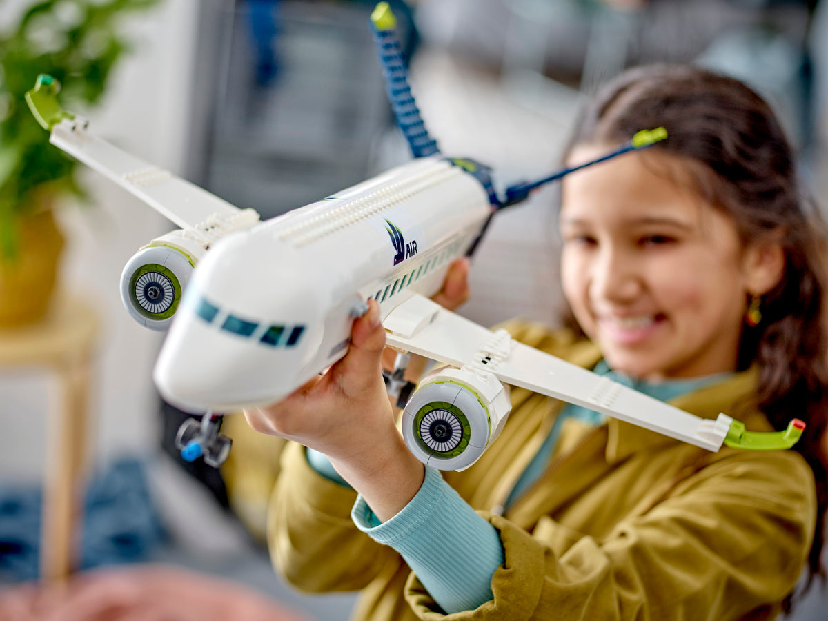 LEGO City 60367 Keleivinis lėktuvas