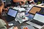 Sphero RVR+ programuojamas robotas