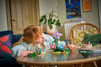 LEGO Friends 42702 Besisukančių gėlių ir fėjų puodelių karuselė