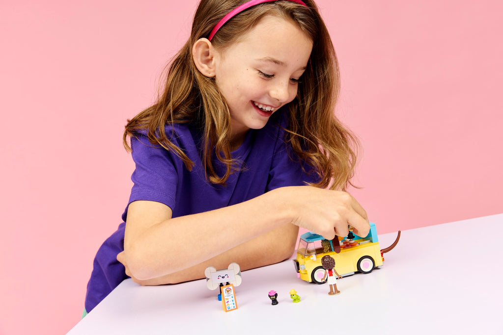 LEGO Friends 42678 Augintinių reikmenų furgonas