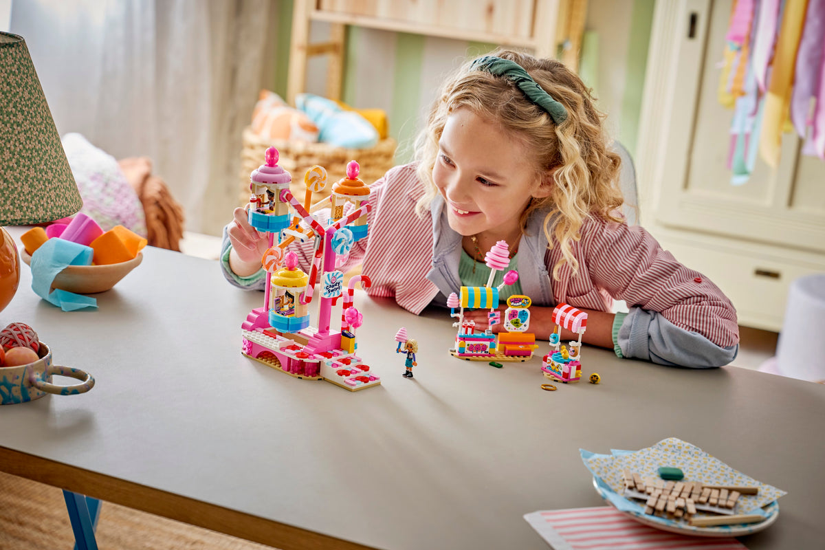 LEGO Friends 42700 Saldainių ir keksiukų apžvalgos ratas