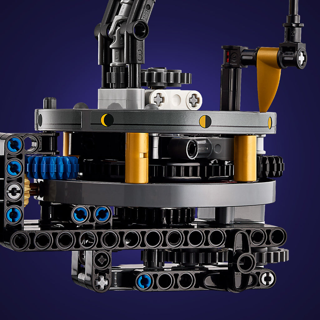 LEGO Technic 42179 Planeta Žemė ir Mėnulis orbitoje