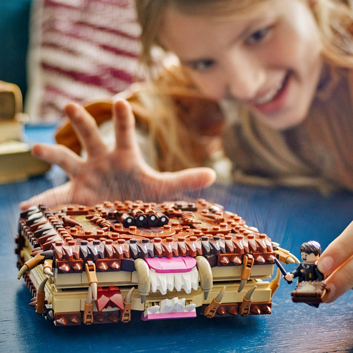 LEGO Harry Potter 76449 Kandžiojanti „Pabaisų knyga apie pabaisas“