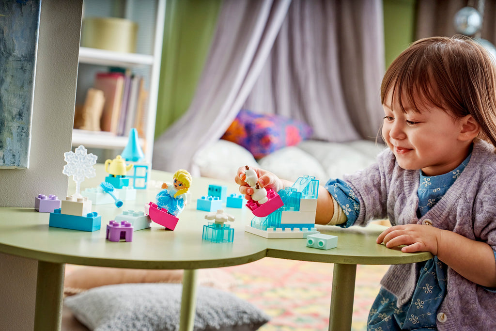 LEGO DUPLO 10462 „Ledo šalies“ kūrybinė dėžė su Elza ir Olafu