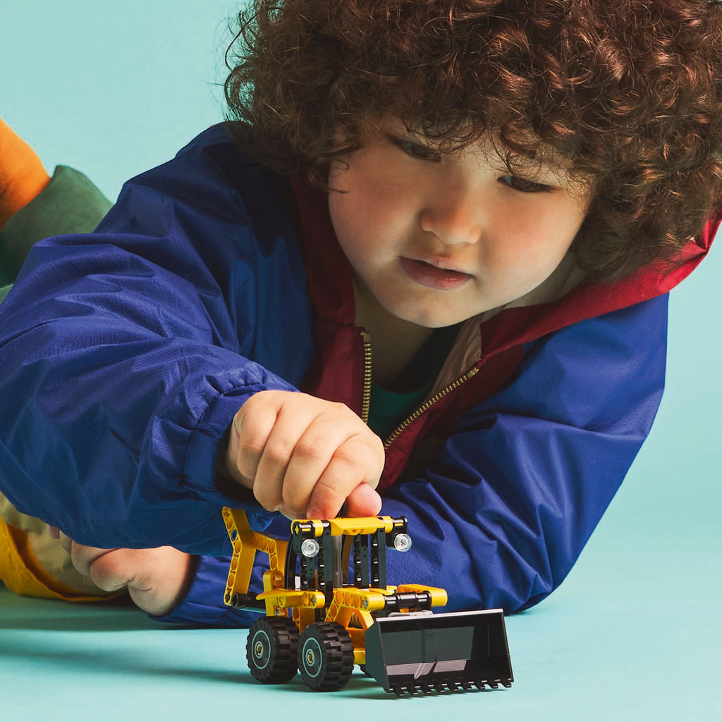 LEGO Technic 42197 Ekskavatorius-krautuvas