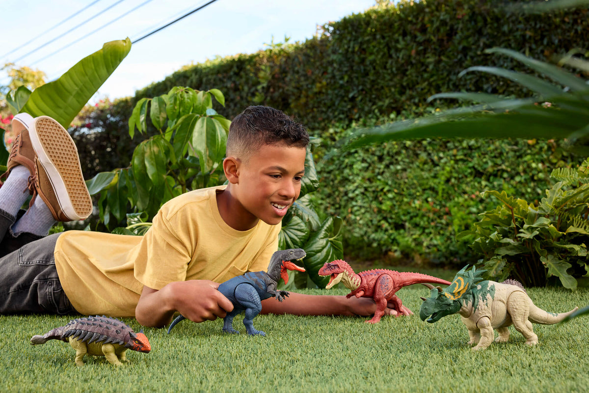 JURASSIC WORLD riaumojantis dinozauras (JGB87)
