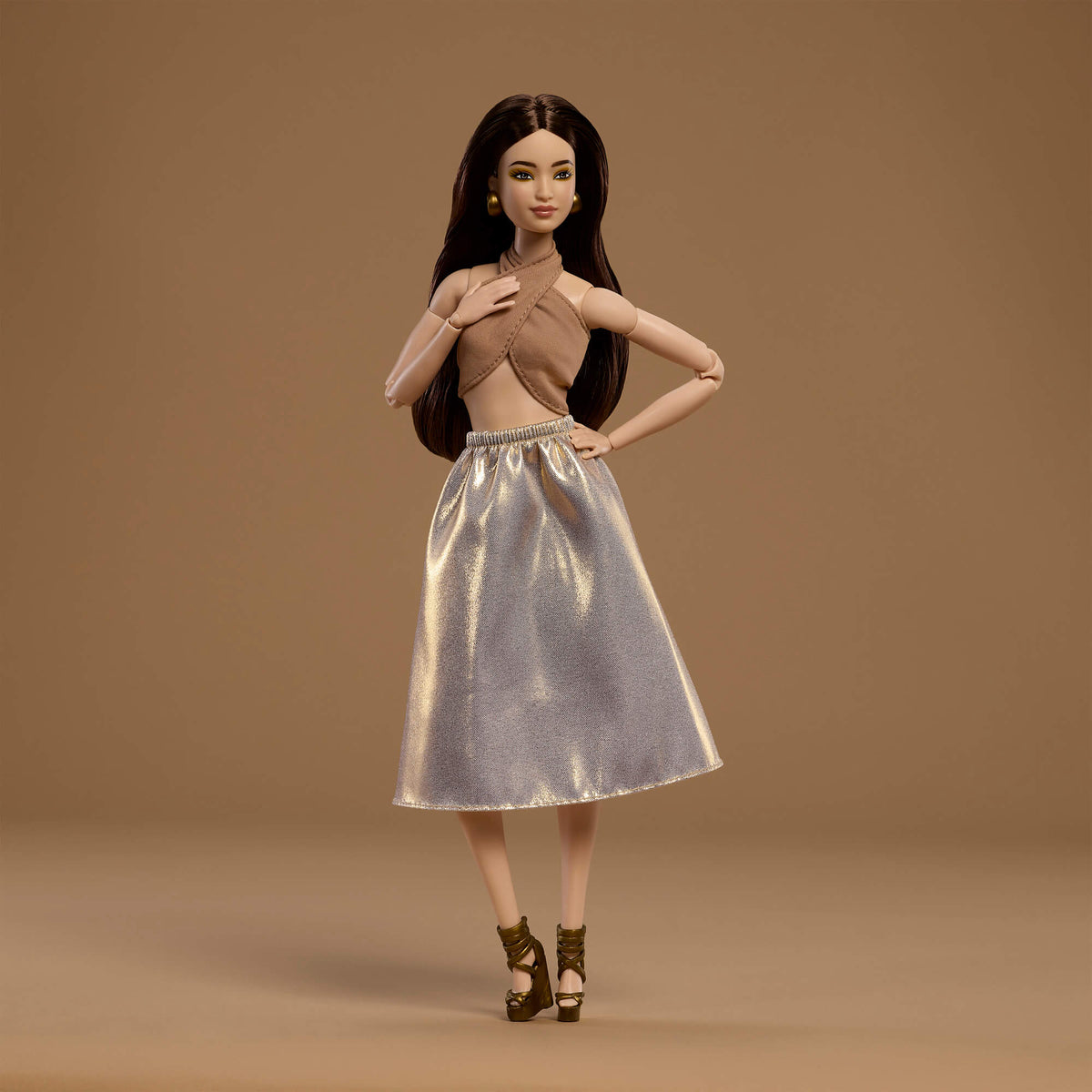 BARBIE BASICS No6 lėlė (JJX25)