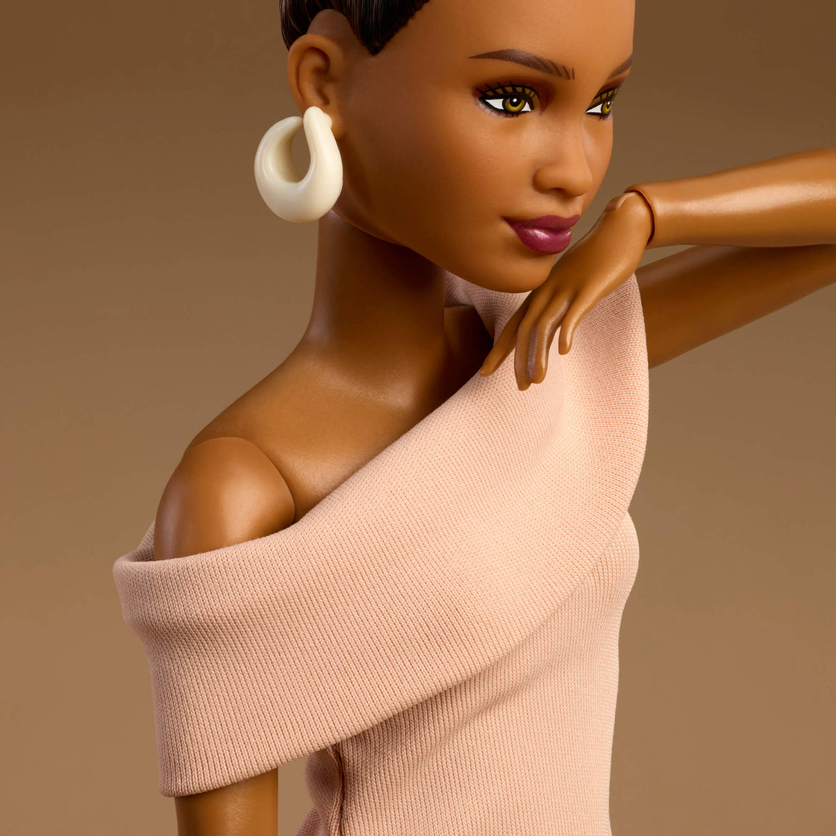 BARBIE BASICS No8 lėlė (JJX27)