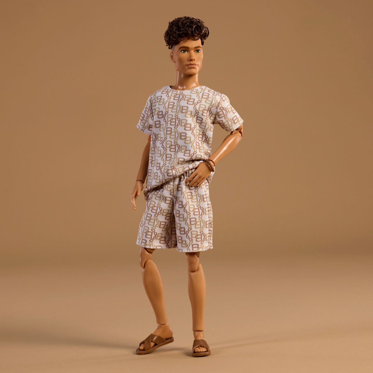 BARBIE BASICS No10 lėlė (JJX29)