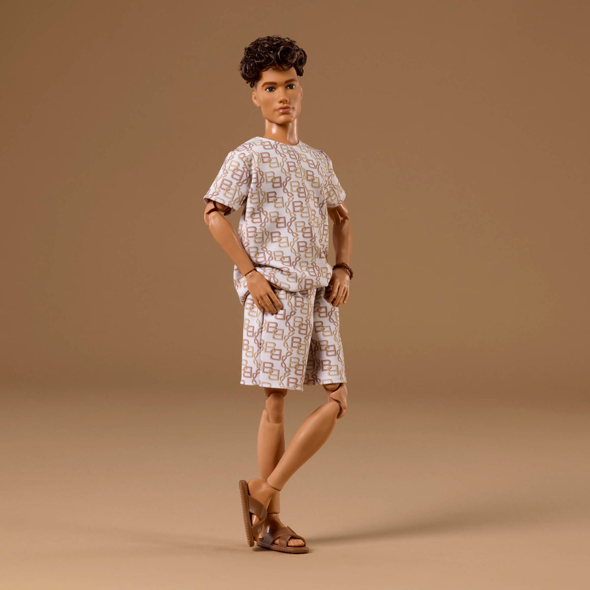 BARBIE BASICS No10 lėlė (JJX29)