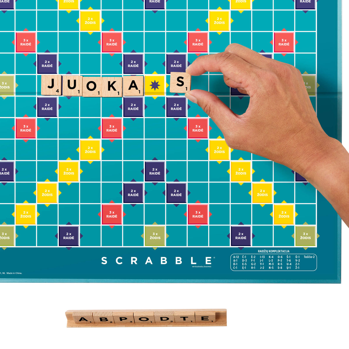 Stalo žaidimas SCRABBLE (medinis, LT)