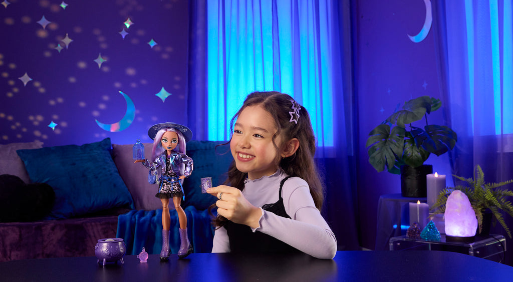 MONSTER HIGH MOONSPELL MAGIC lėlė Layla - kristalų kerėtoja (JMB90)