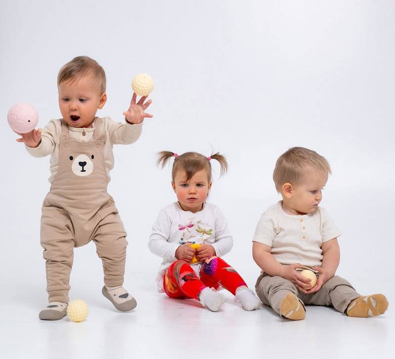 4 sensoriniai kamuoliukai kūdikiams